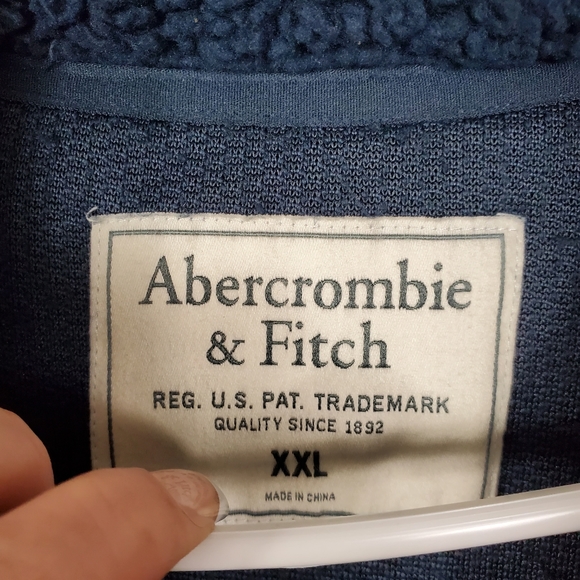 Abercrombie & Fitch Navy Blue High Pile Fleece 1/4 Zip - Picture 4 of 5